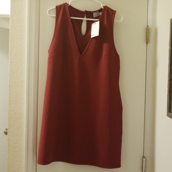 ASOS Dresses & Skirts - NWT Asos maroon dress